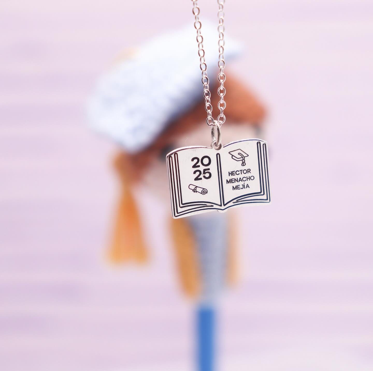 Collar libro de logros