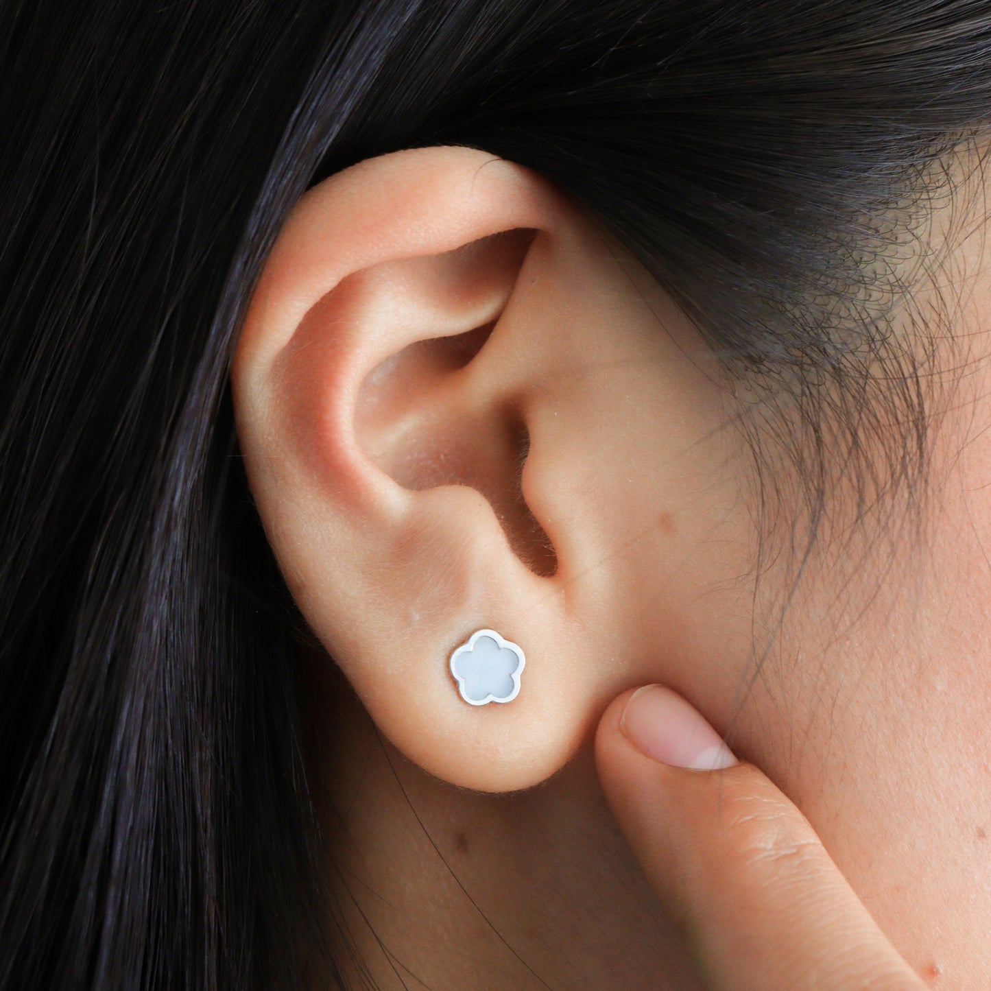 Arete Flor Leche Materna