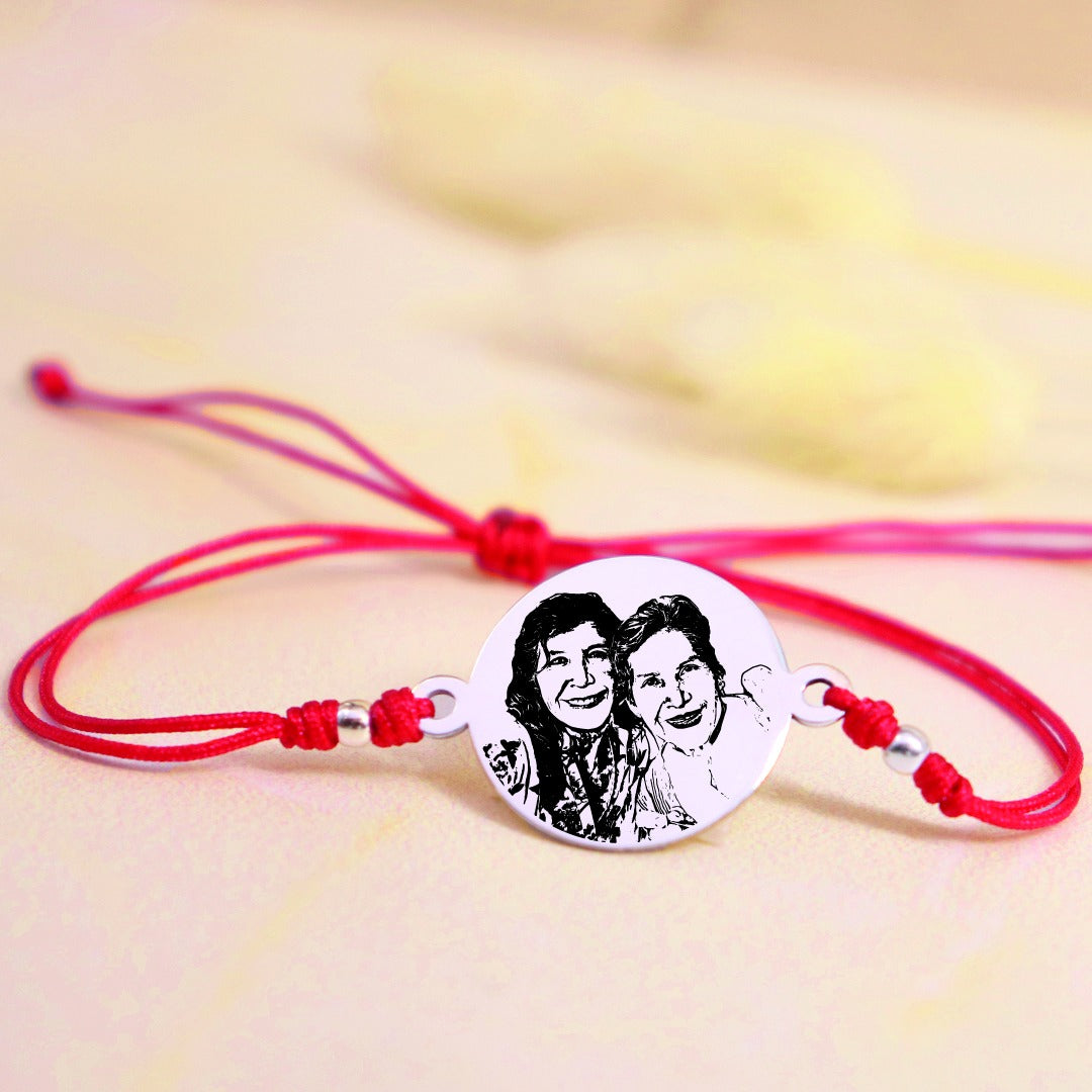 Pulsera Hilo Rojo Caballero Retrato
