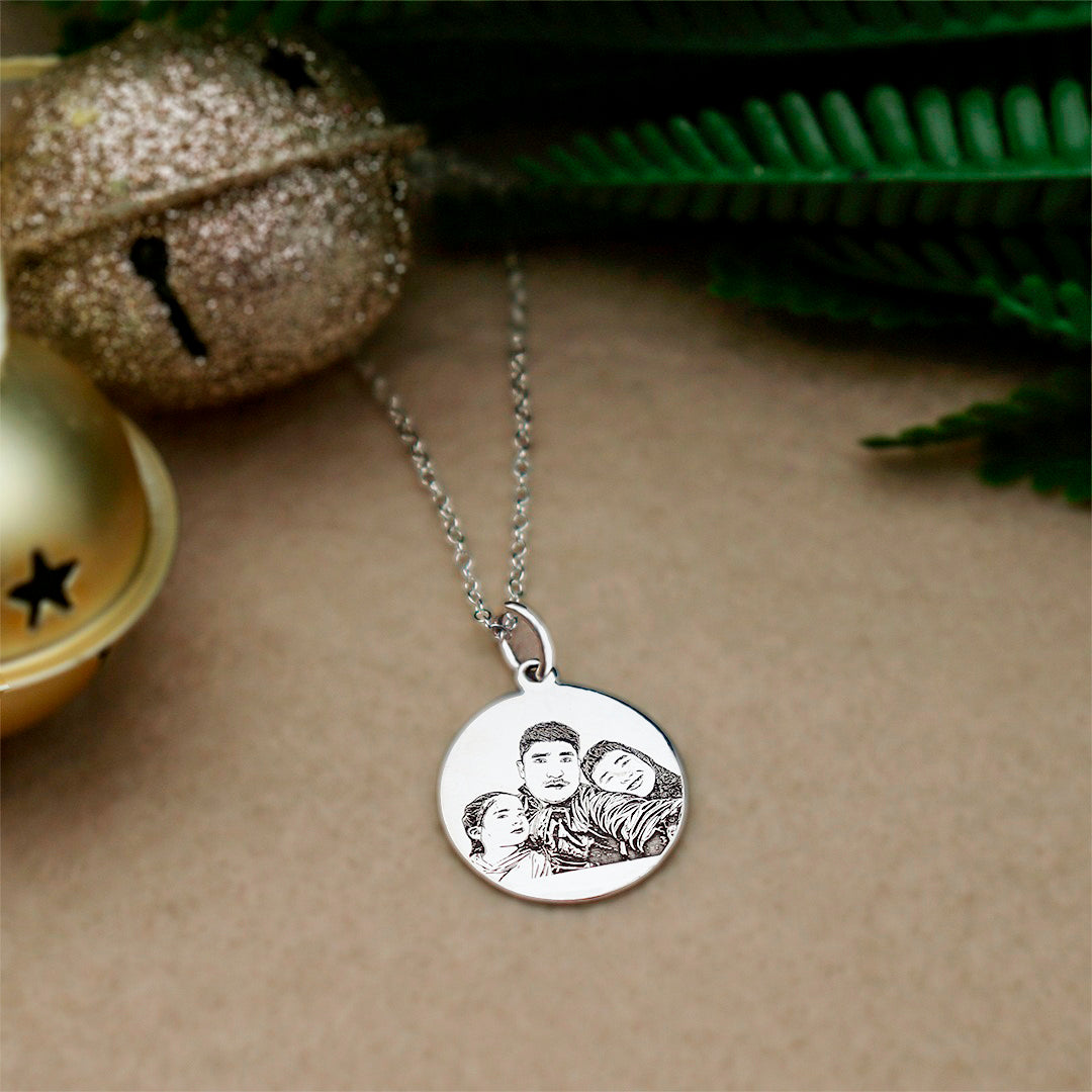 Collar redondo Dama Retrato