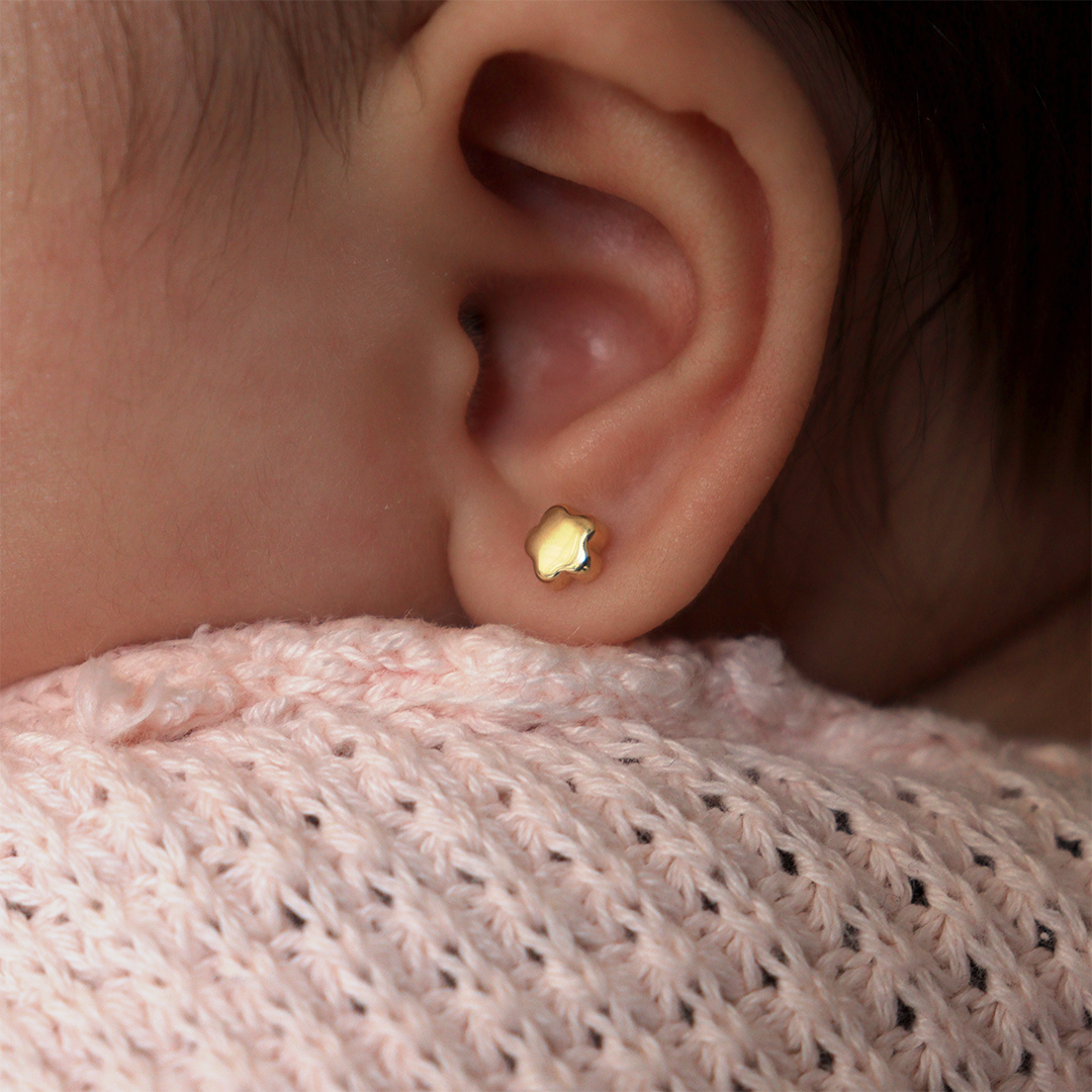 Arete Florcita Oro 18K